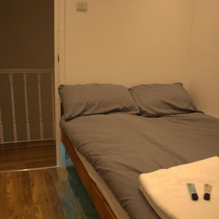 Central Serviced Apartments - Two Bedroom Apartment Cardiff Exterior foto
