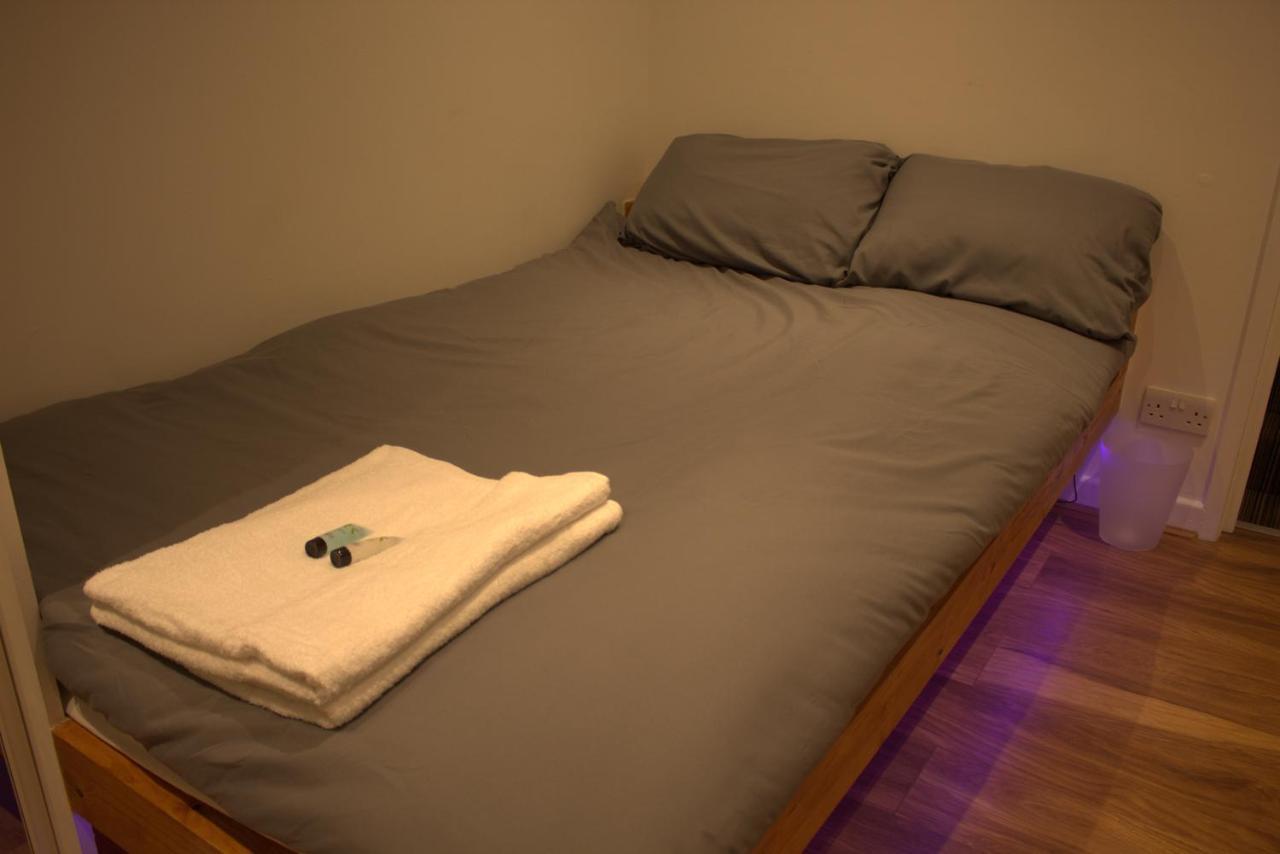 Central Serviced Apartments - Two Bedroom Apartment Cardiff Exterior foto